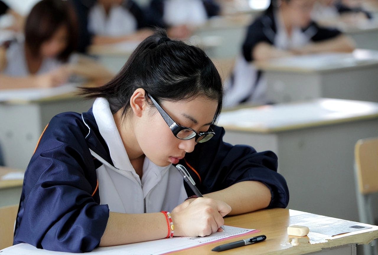 2025全国高考时间确定,三件事,首次实施新高考的8省考生需了解 - 无忧考