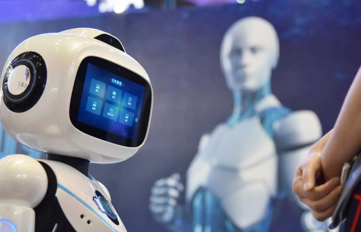 DeepSeek预测:未来10年发展潜力较大的5个专业 - 无忧考